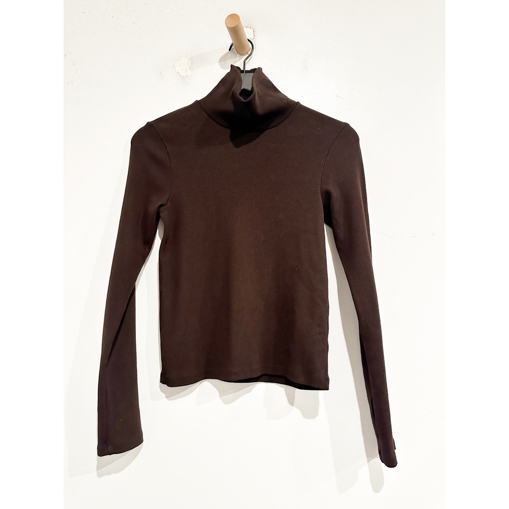 DONNI. Women's Brown Turtleneck Sweater